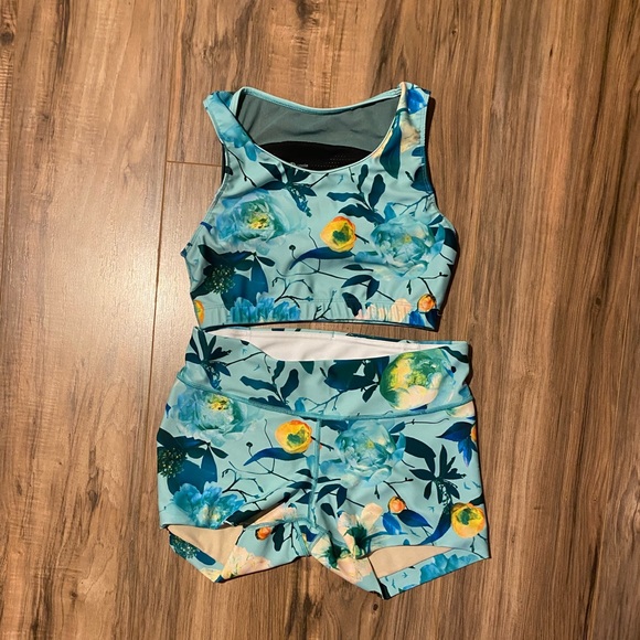 Oiselle blackbird running outfit